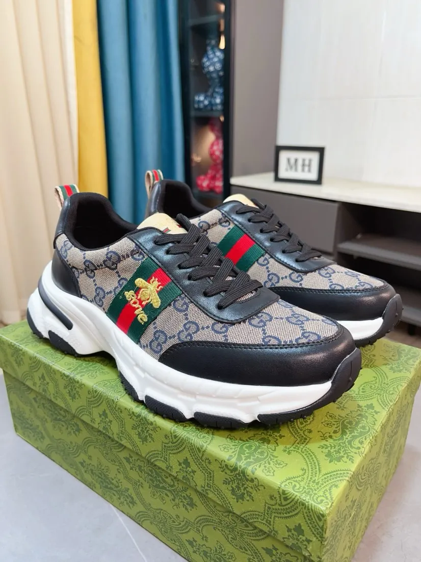 Men's shoes 💰458🌹🌹[GUCCI] Gucci's new lace-up casual men's shoes are on the market first, and the materials and workmanship are superior to all versions on the market. The highest quality shipped first-layer cowhide with imported original perforated materials➕Genuine leather lining, privately molded soft outsole, high foot comfort, imported special materials highlight the brand's unique charm, high-end customization 38-44